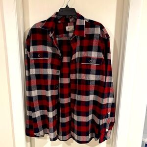 Men’s black, white, and red flannel 2XL
